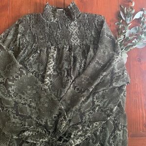 H&M mid length dress green